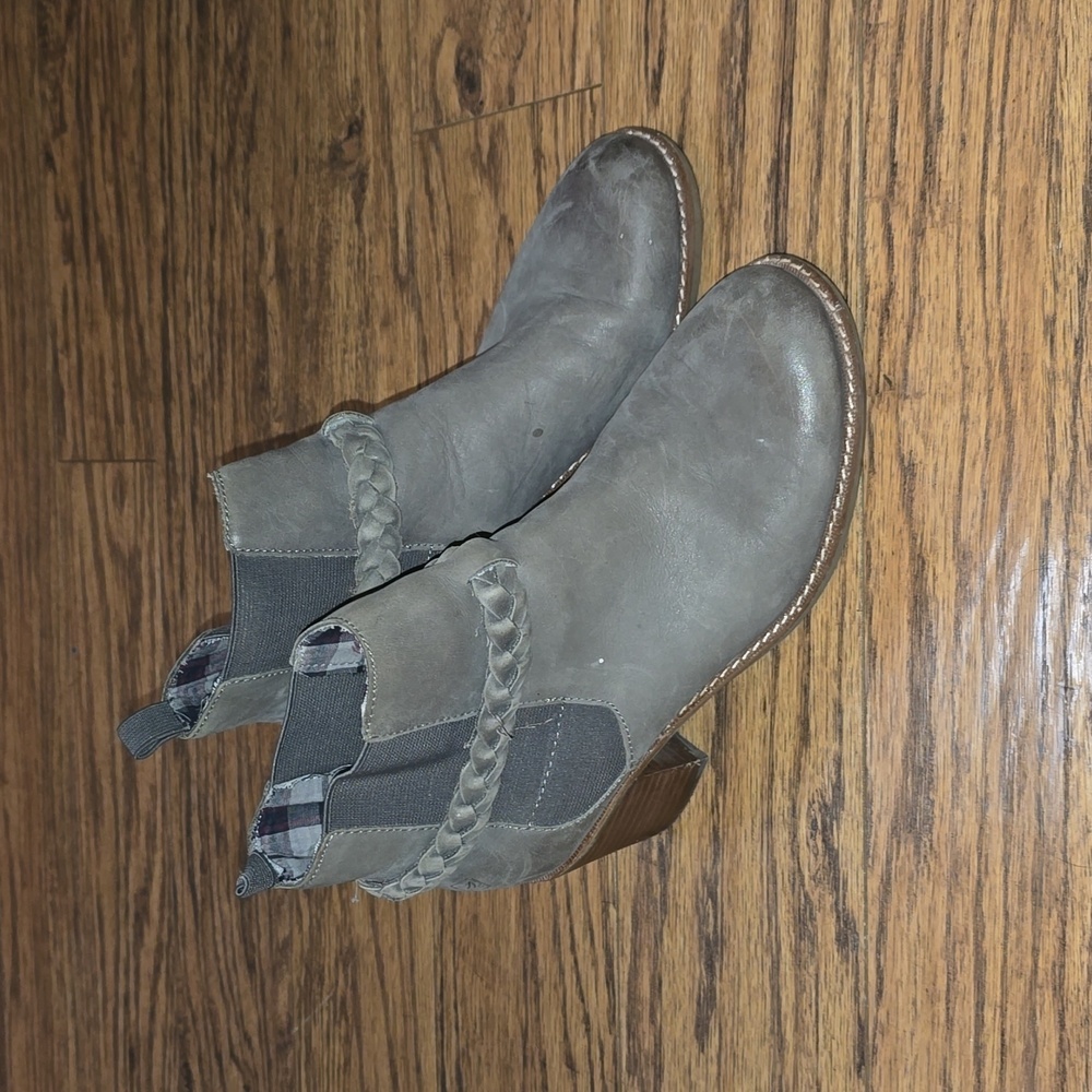 Extremely Comfortable Sperry Booties! - image 1